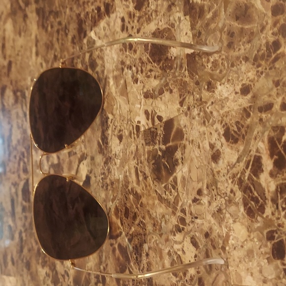 Ray-Ban Aviator Sunglasses- Green Mirror color - Picture 3 of 4